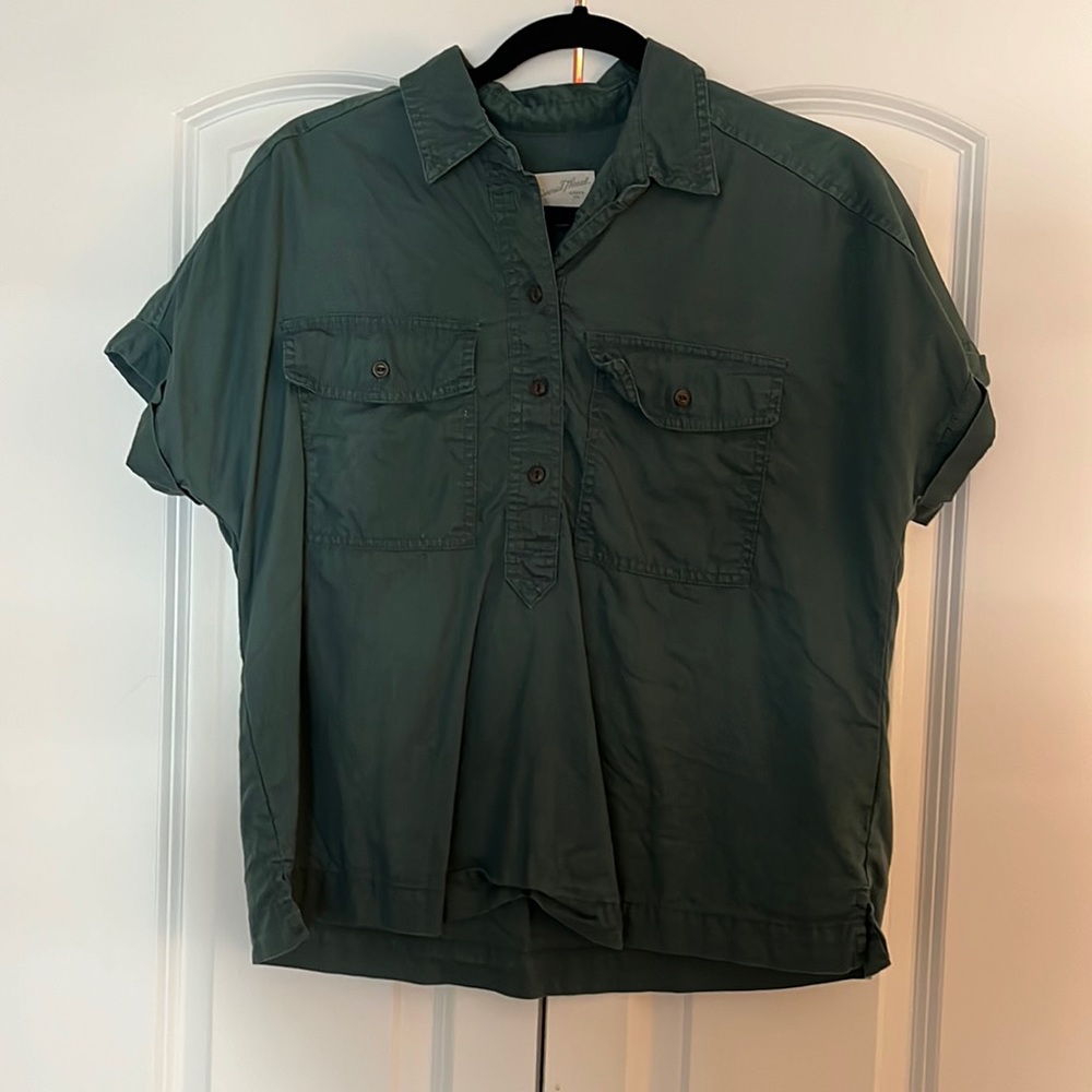 Universal Thread top